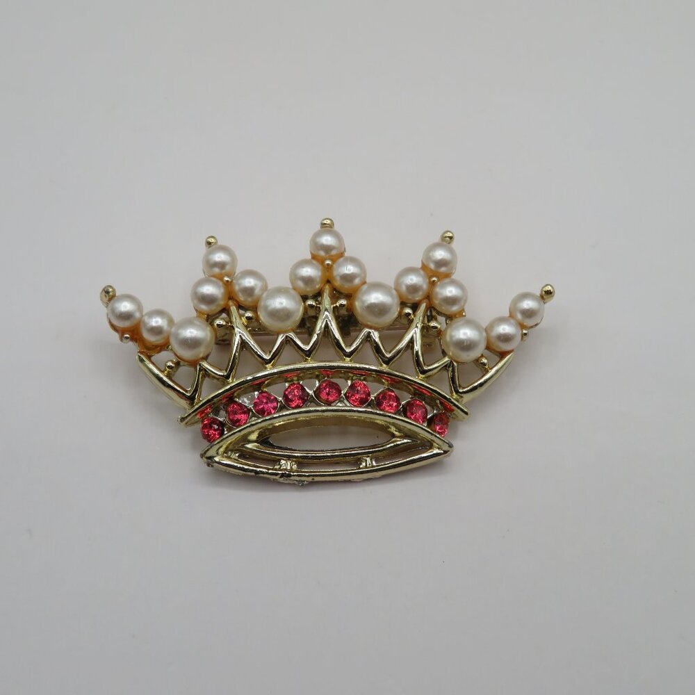 Vintage Faux Pearl Pink Rhinestone Accent Gold Tone Crown Brooch - Picture 7 of 8